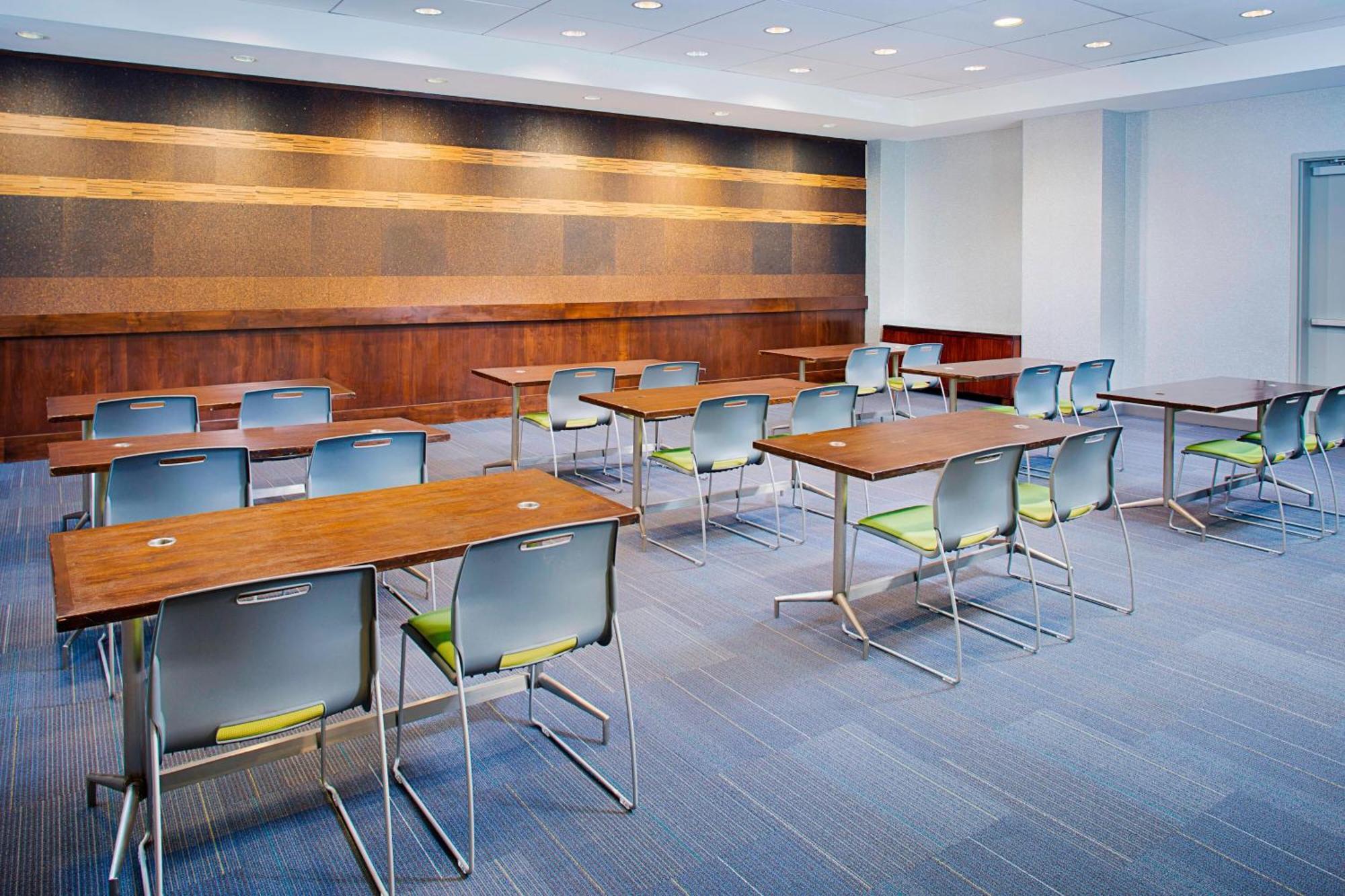 Aloft Center