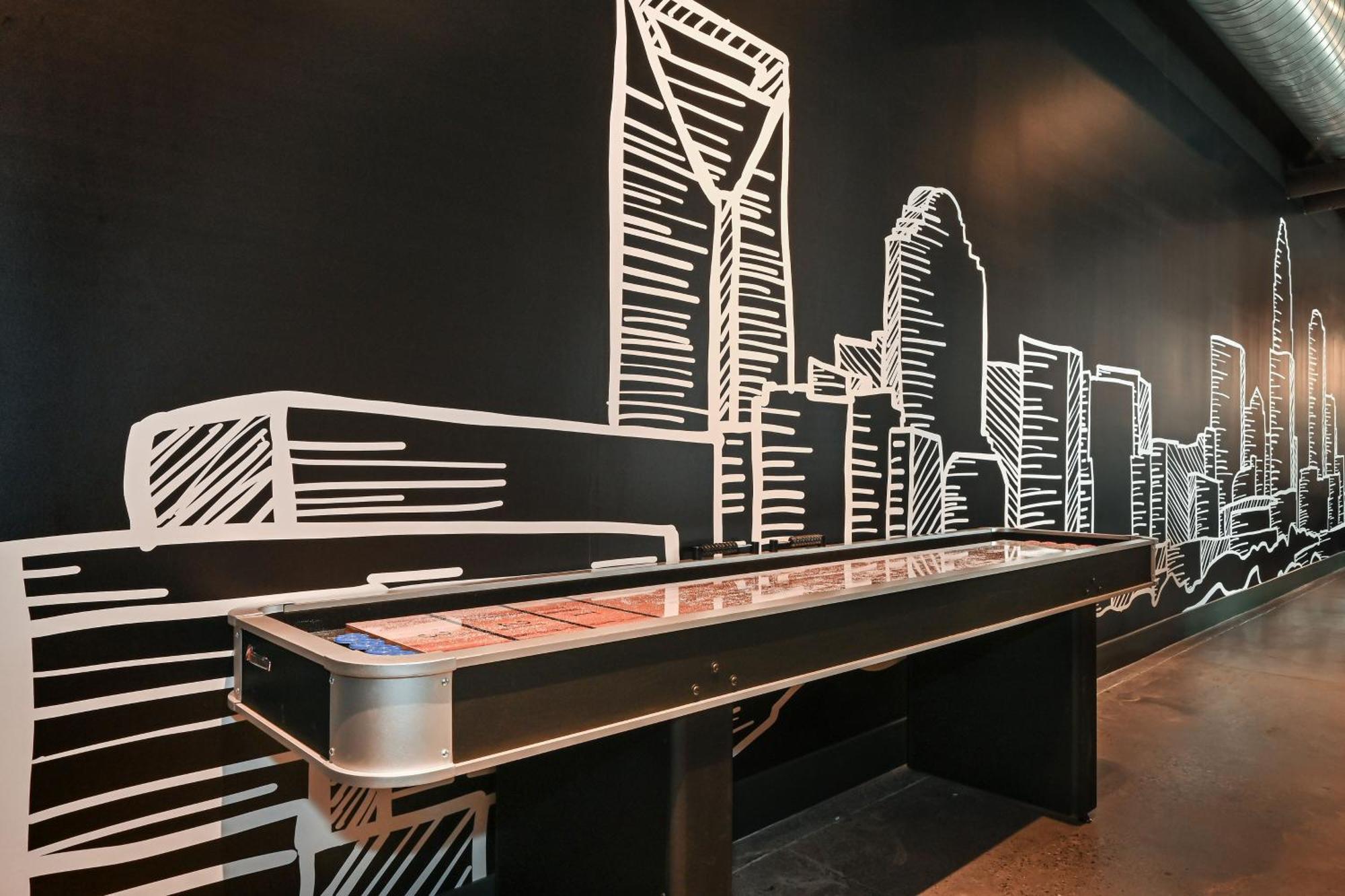 Aloft Center Hotel