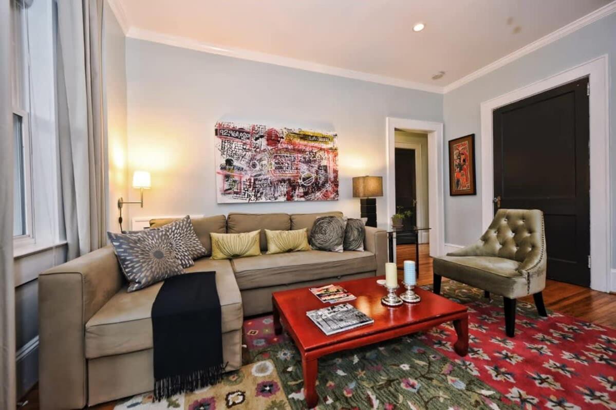 Chic 1 Bedroom Units Near Dilworth Holiday home