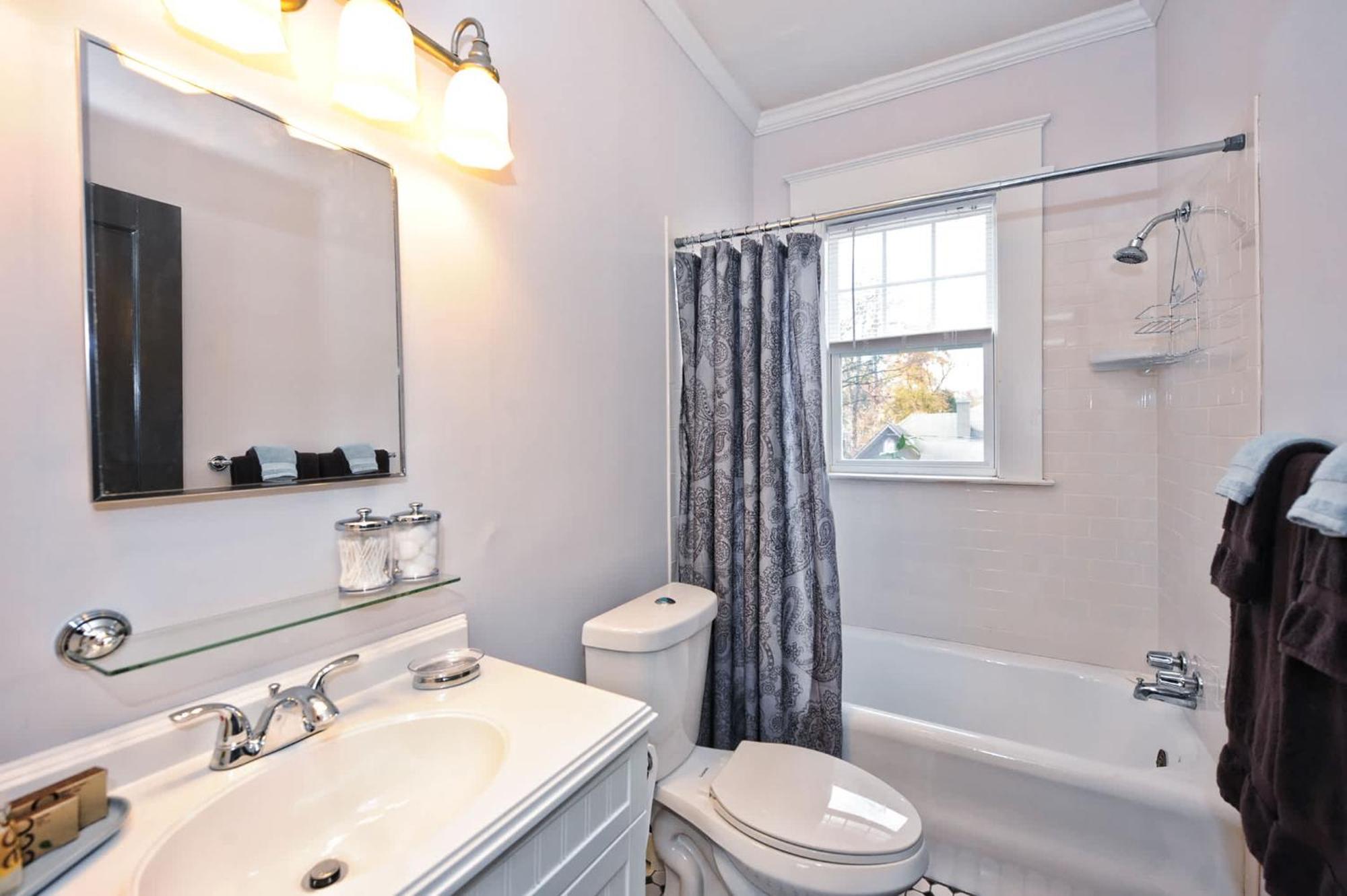 Chic 1 Bedroom Units Near Dilworth Holiday home Charlotte