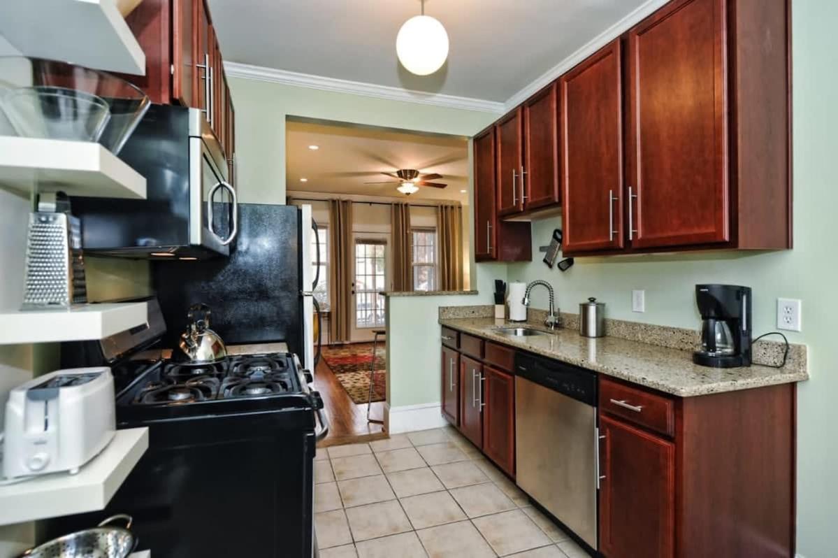 Chic 1 Bedroom Units Near Dilworth