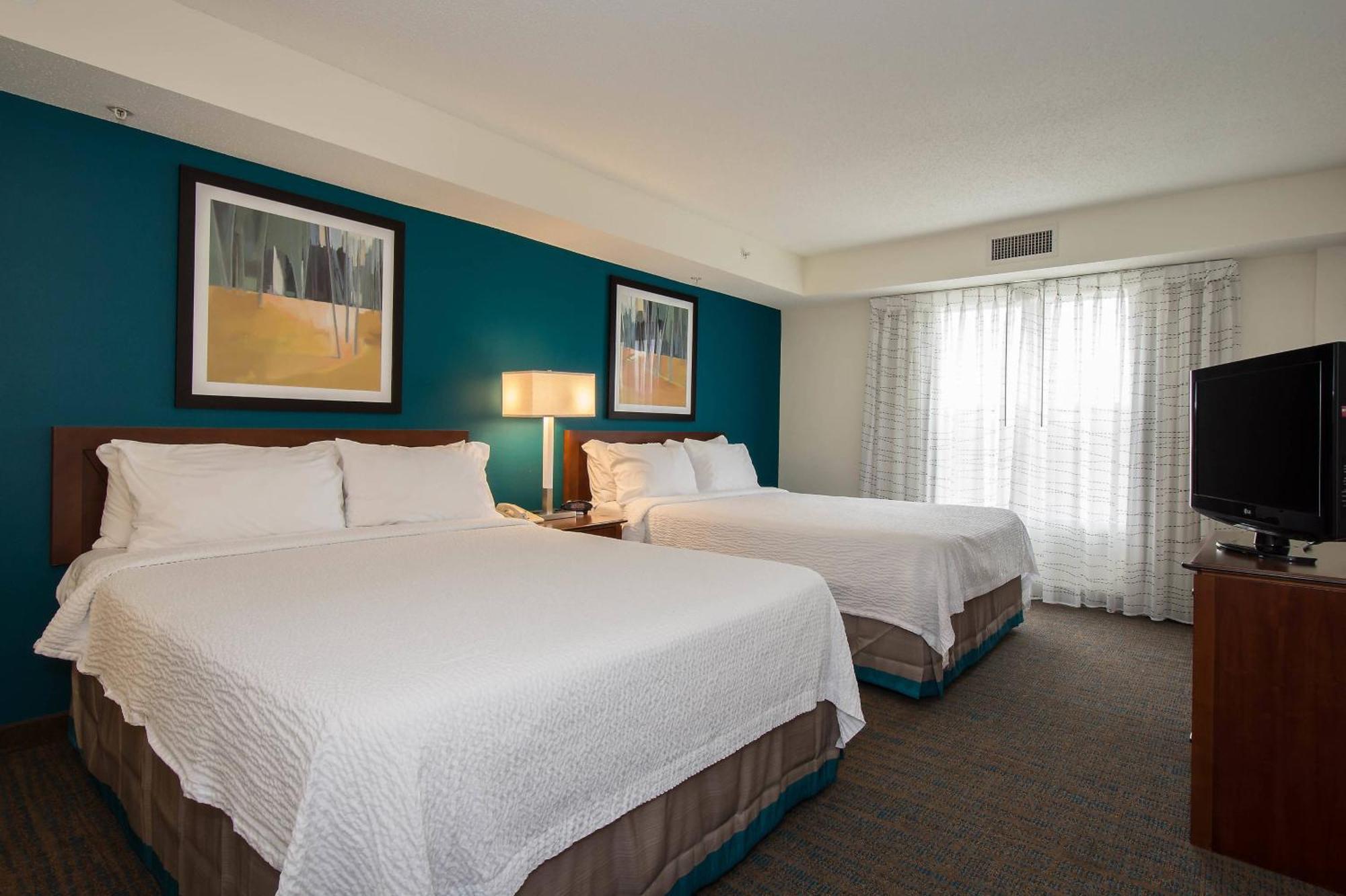 By Marriott Piper Glen 3* Charlotte