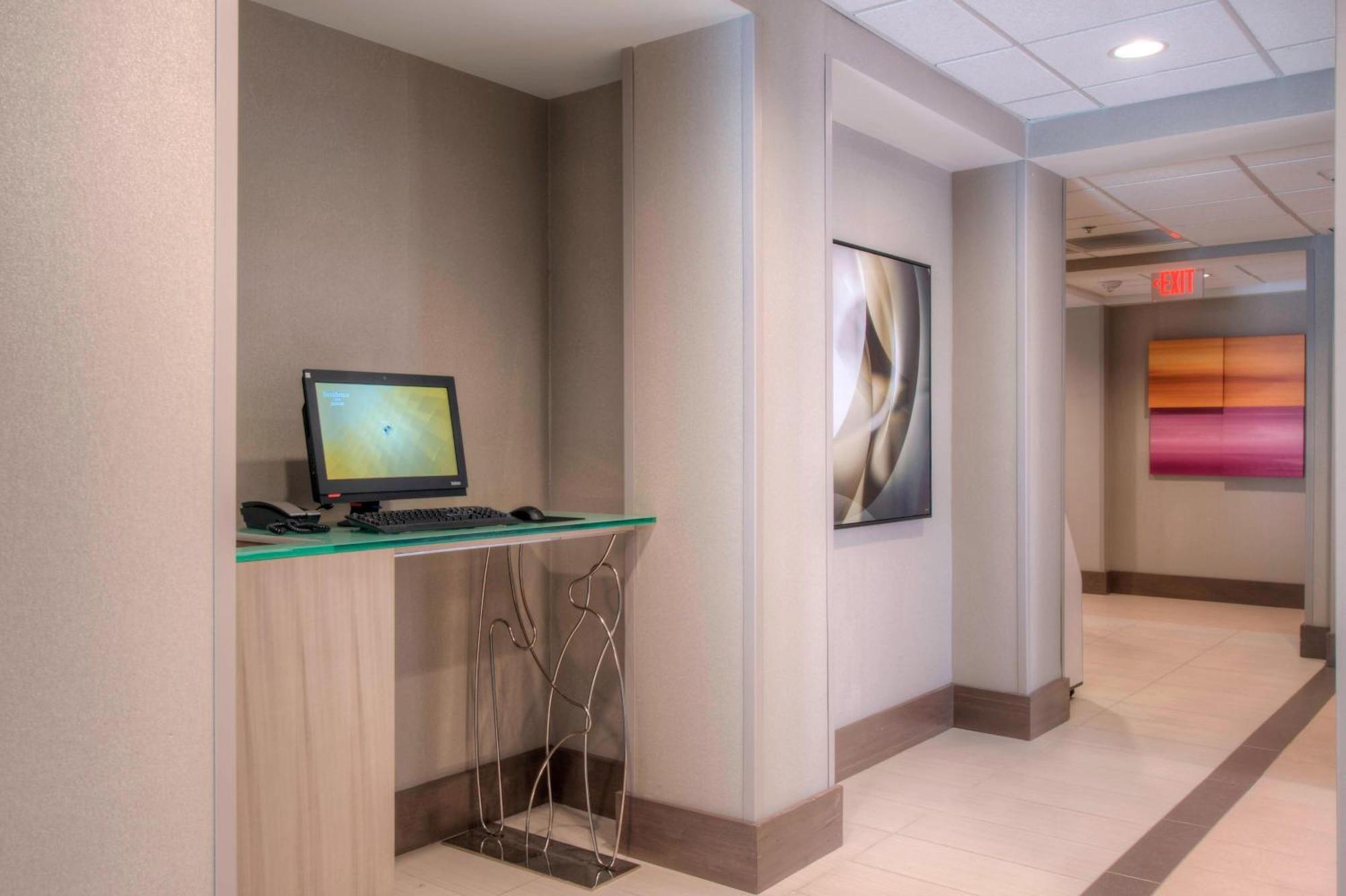 By Marriott Airport 3* Charlotte