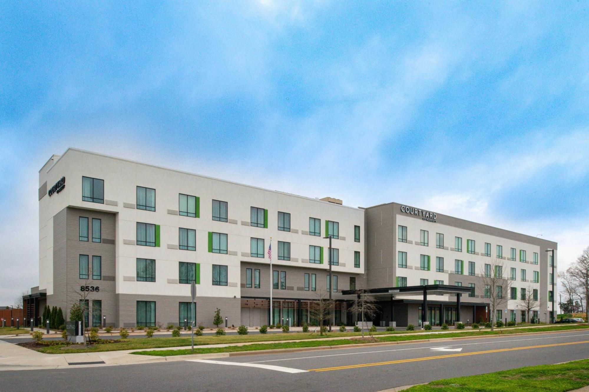 Hotel Courtyard Steele Creek Charlotte