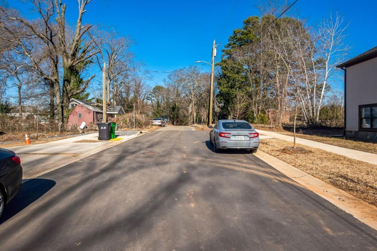 Pet Friendly 3br House In