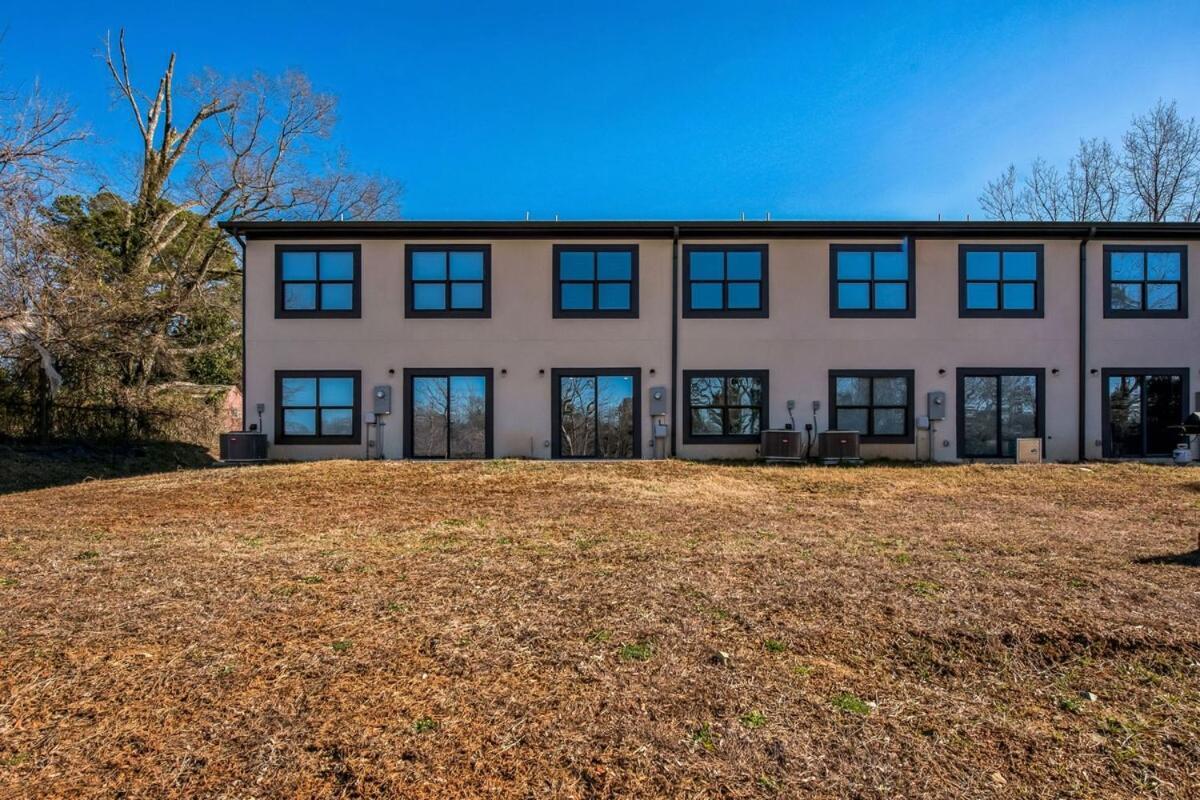 Pet Friendly 3br House In Charlotte