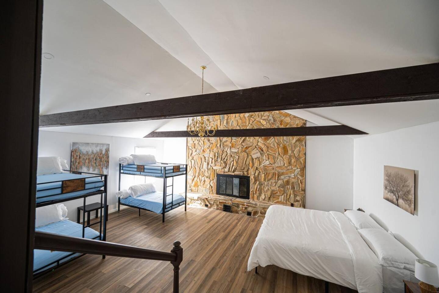 5bed Homesleeps16wifipooltablekingbed * Charlotte