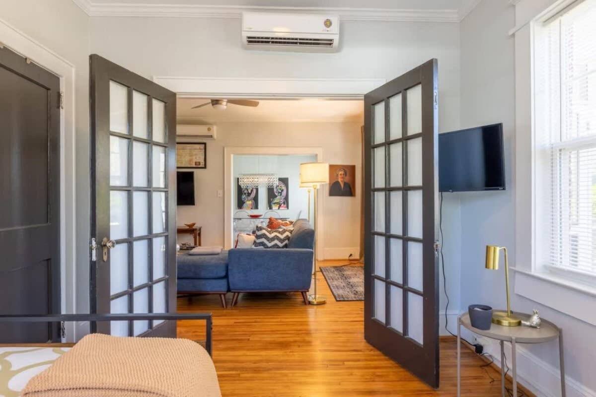 Lovely 2br Near Uptown Holiday home