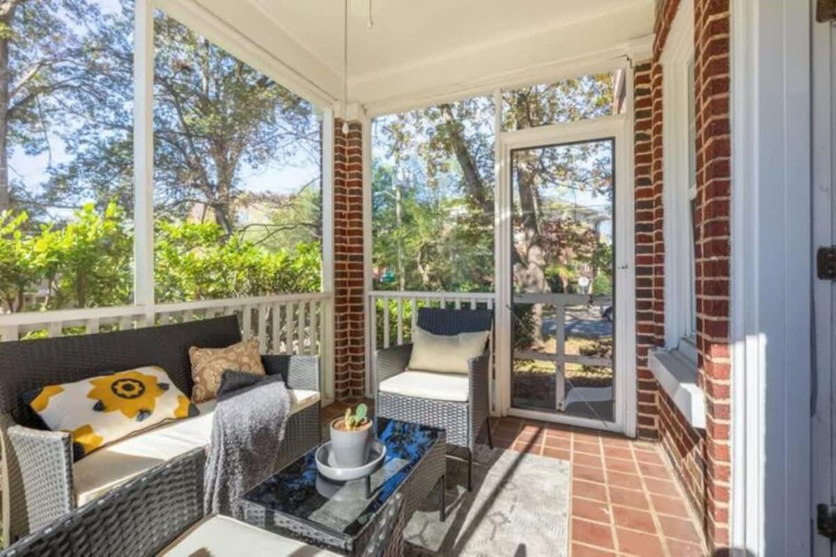 Holiday home Lovely 2br Near Uptown *