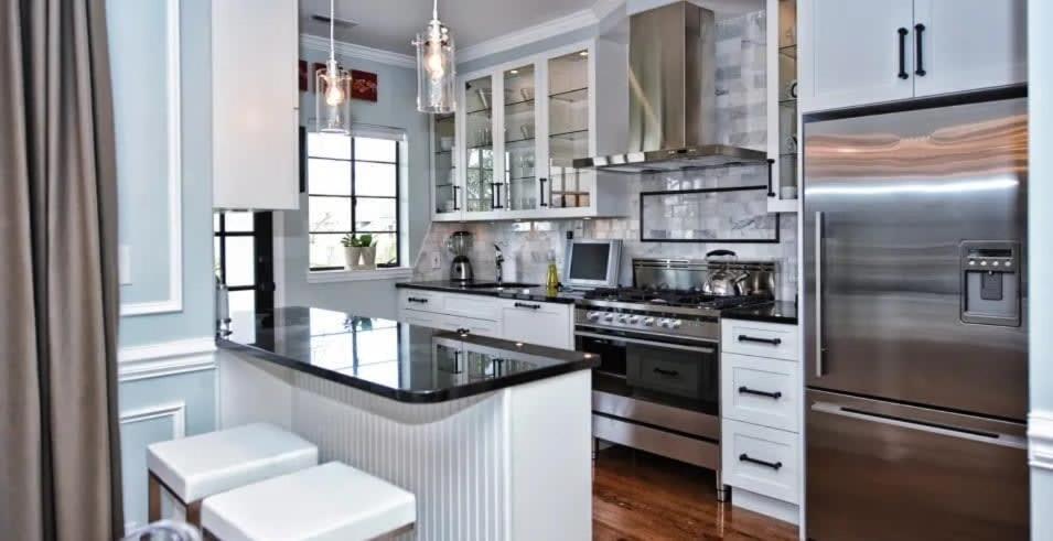 Beautifully Furnished Modern 2br With Balcony Holiday home Charlotte