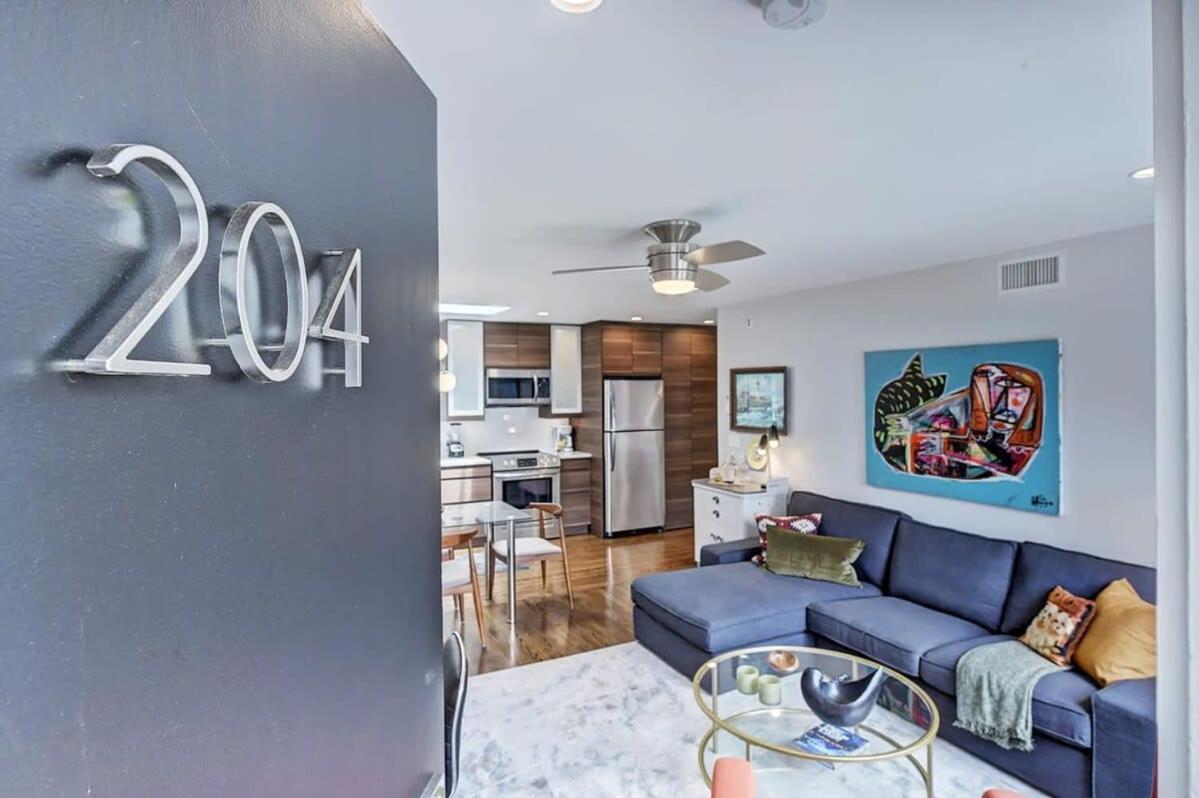 Modern 1br In The Heart Of Clt Holiday home *