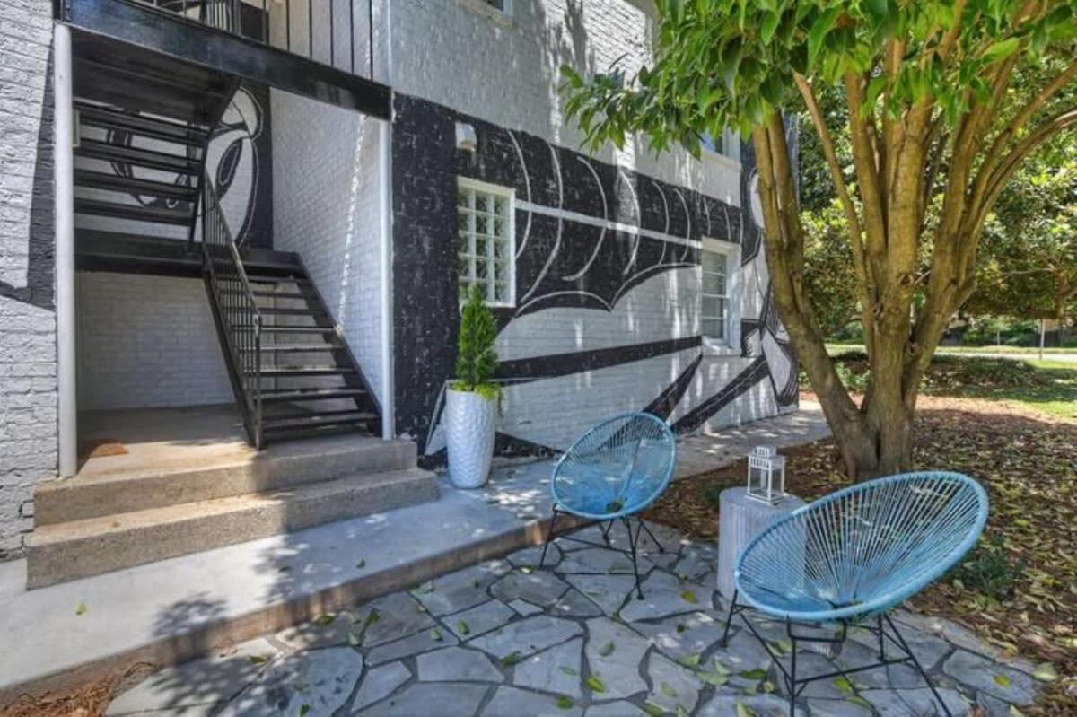 Spacious With Easy Access To Uptown *