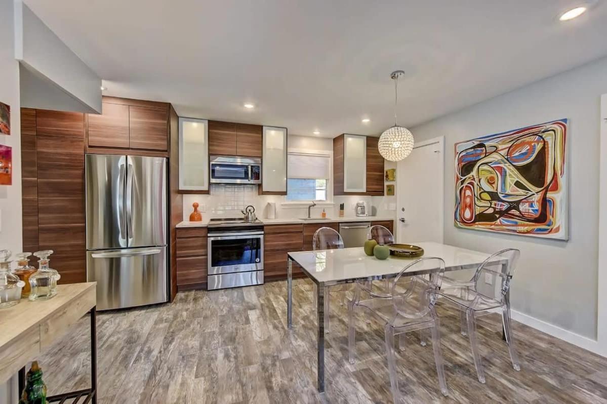 Spacious With Easy Access To Uptown Holiday home Charlotte