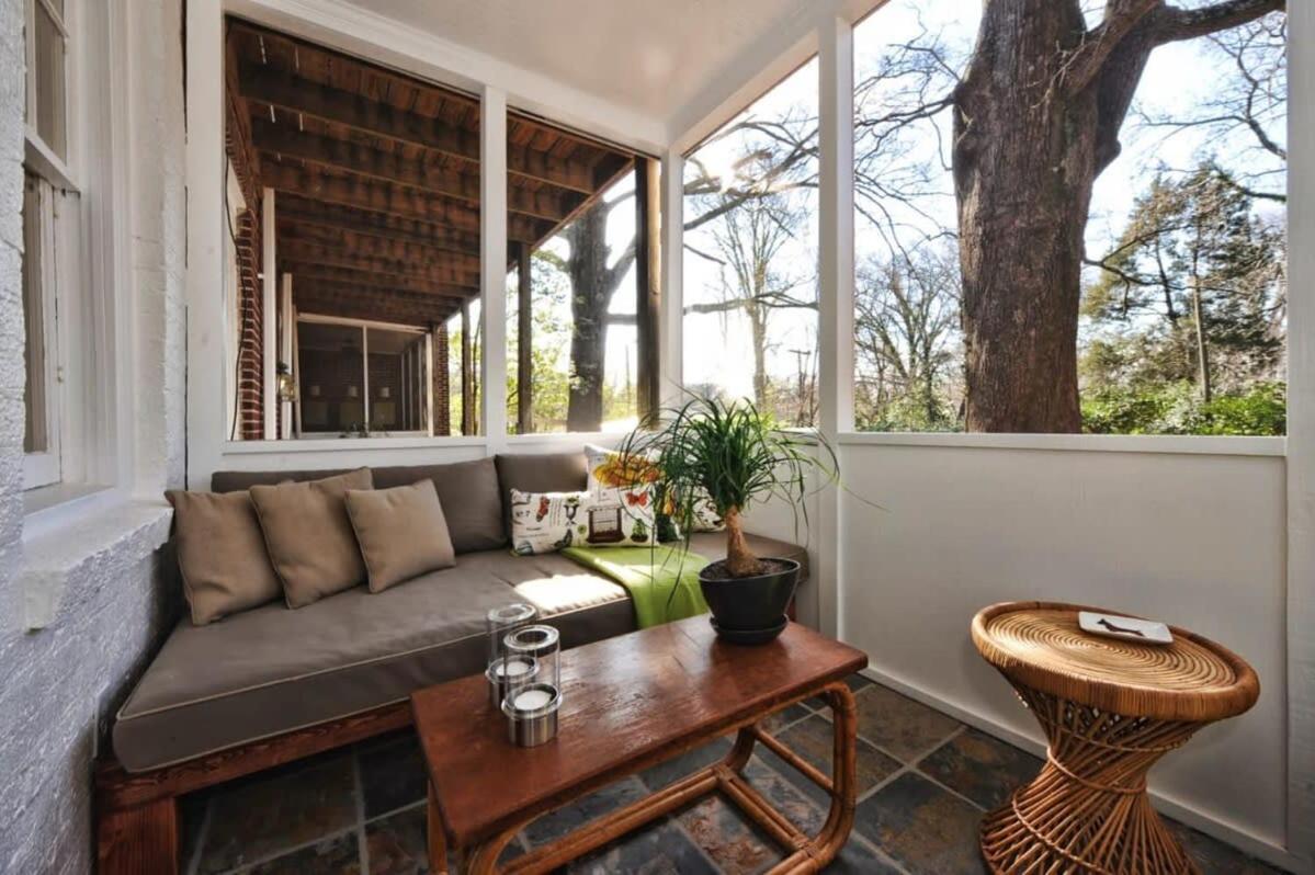 Stylish Myers Park 2 Bedroom With Screened Porch Holiday home *