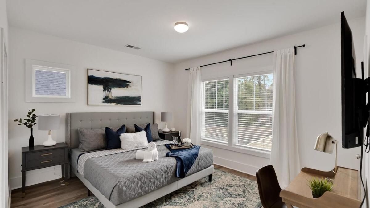 Stylish Two Story Close To South End And Uptown Holiday home