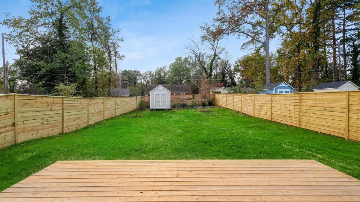 Stylish Two Story Close To South End And Uptown Holiday home