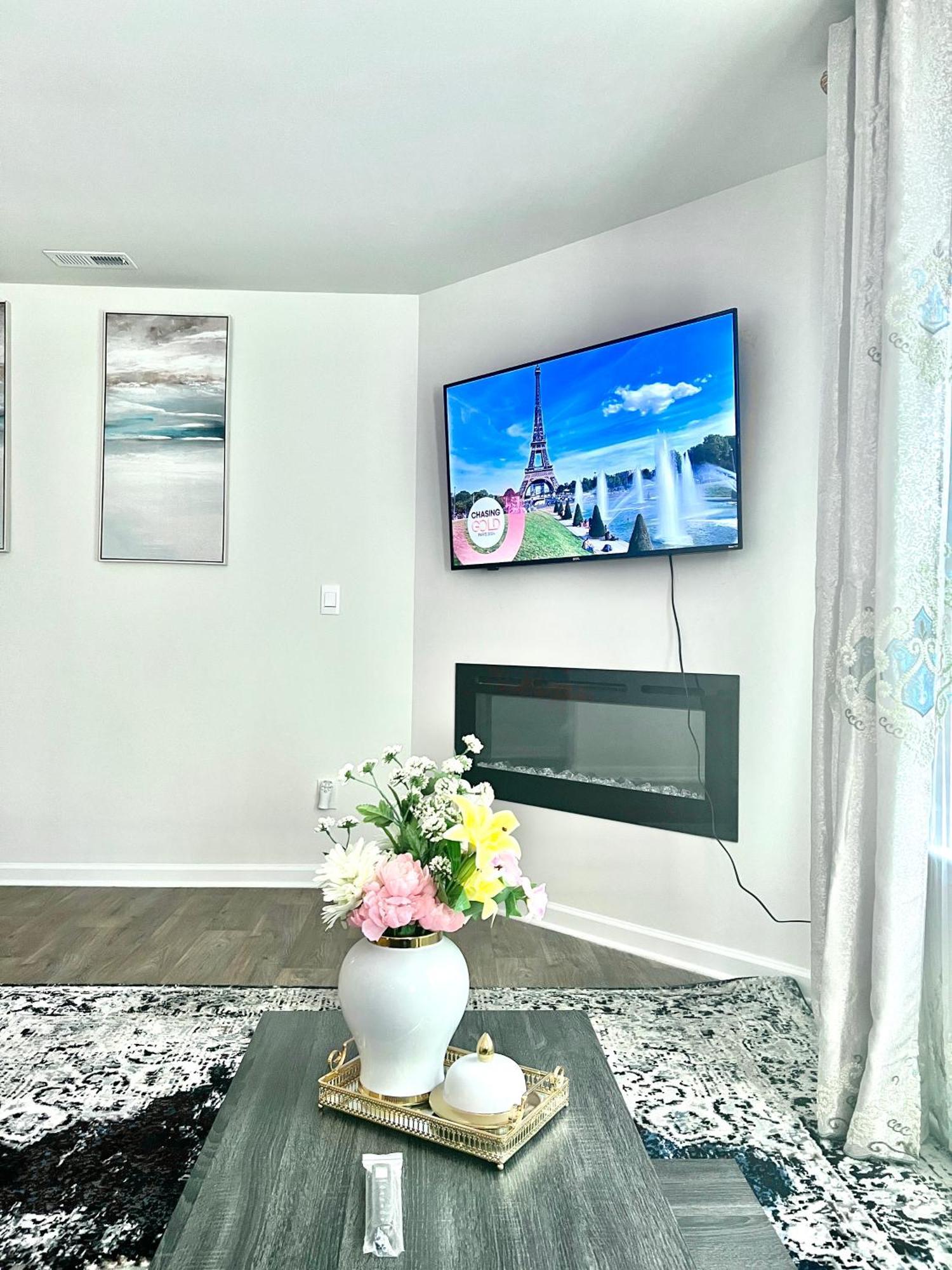Holiday home Spacious 4-bedroom House,6beds With Office Space *