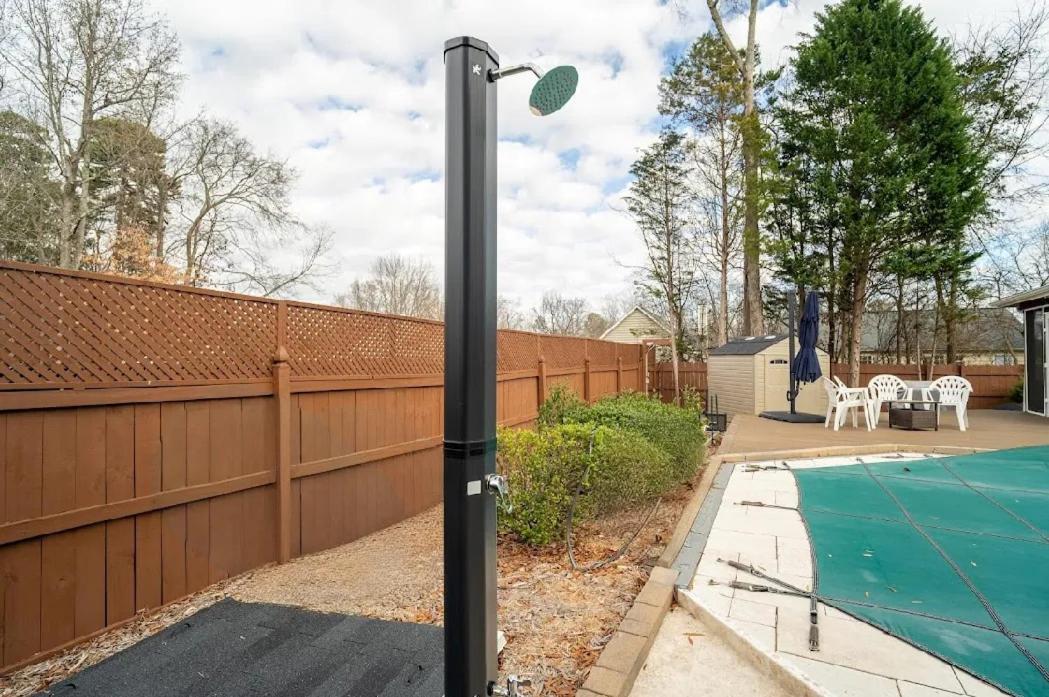 Tiki Hut, Bar, Kitchenette, Grill, Firepit At Pool Apartment *