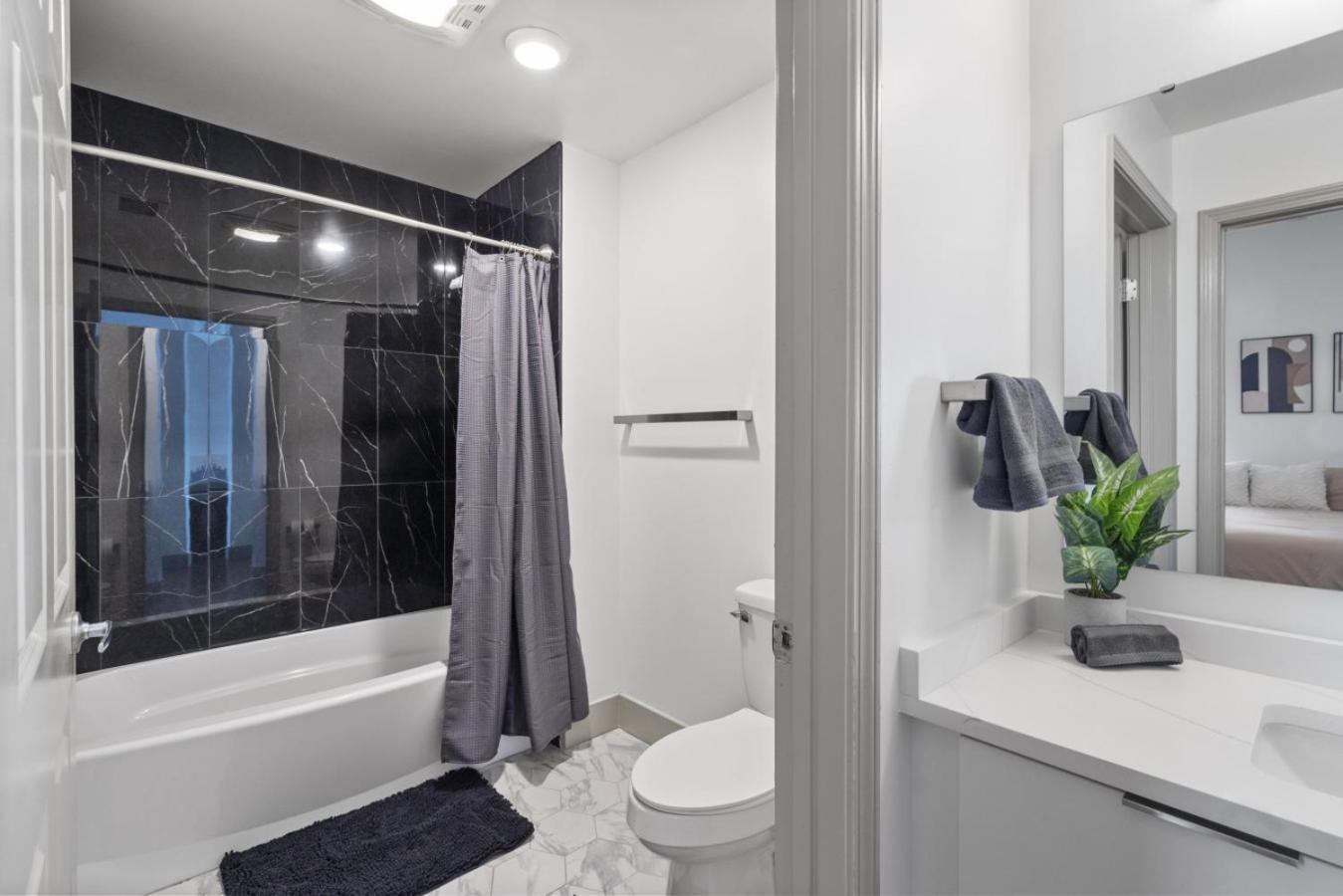 Queen Retreat - Parking, Views, Near Stadium