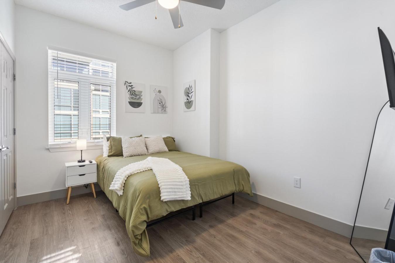 Queen Retreat - Parking, Views, Near Stadium Charlotte