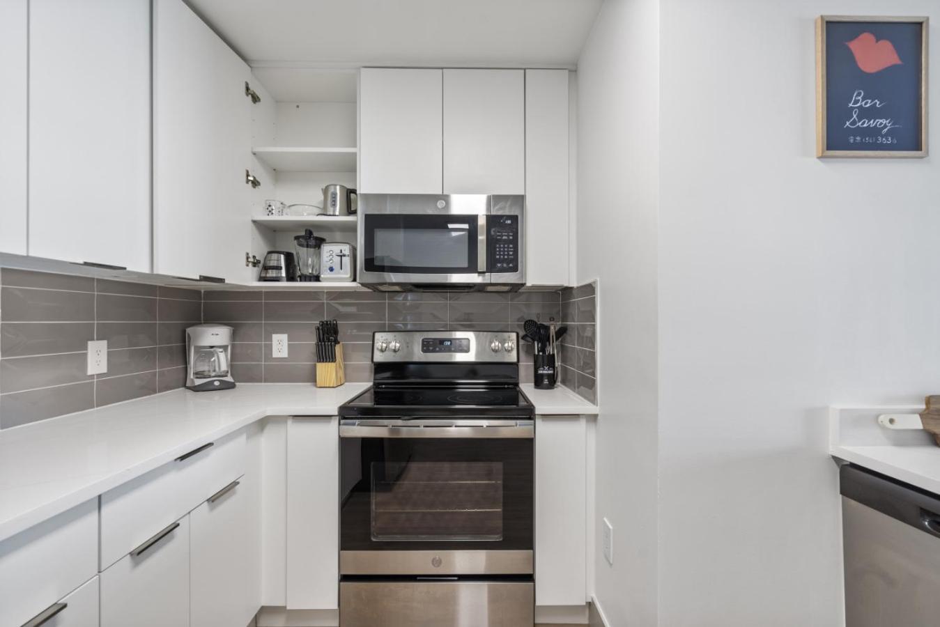 Apartment Queen Retreat - Parking, Views, Near Stadium Charlotte