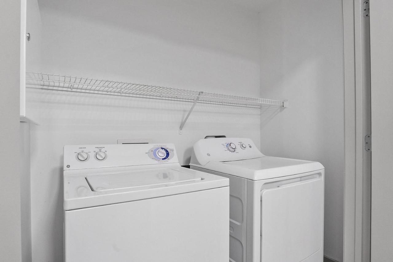 Apartment Midnight Marvel - Amazing Views, Free Parking Charlotte