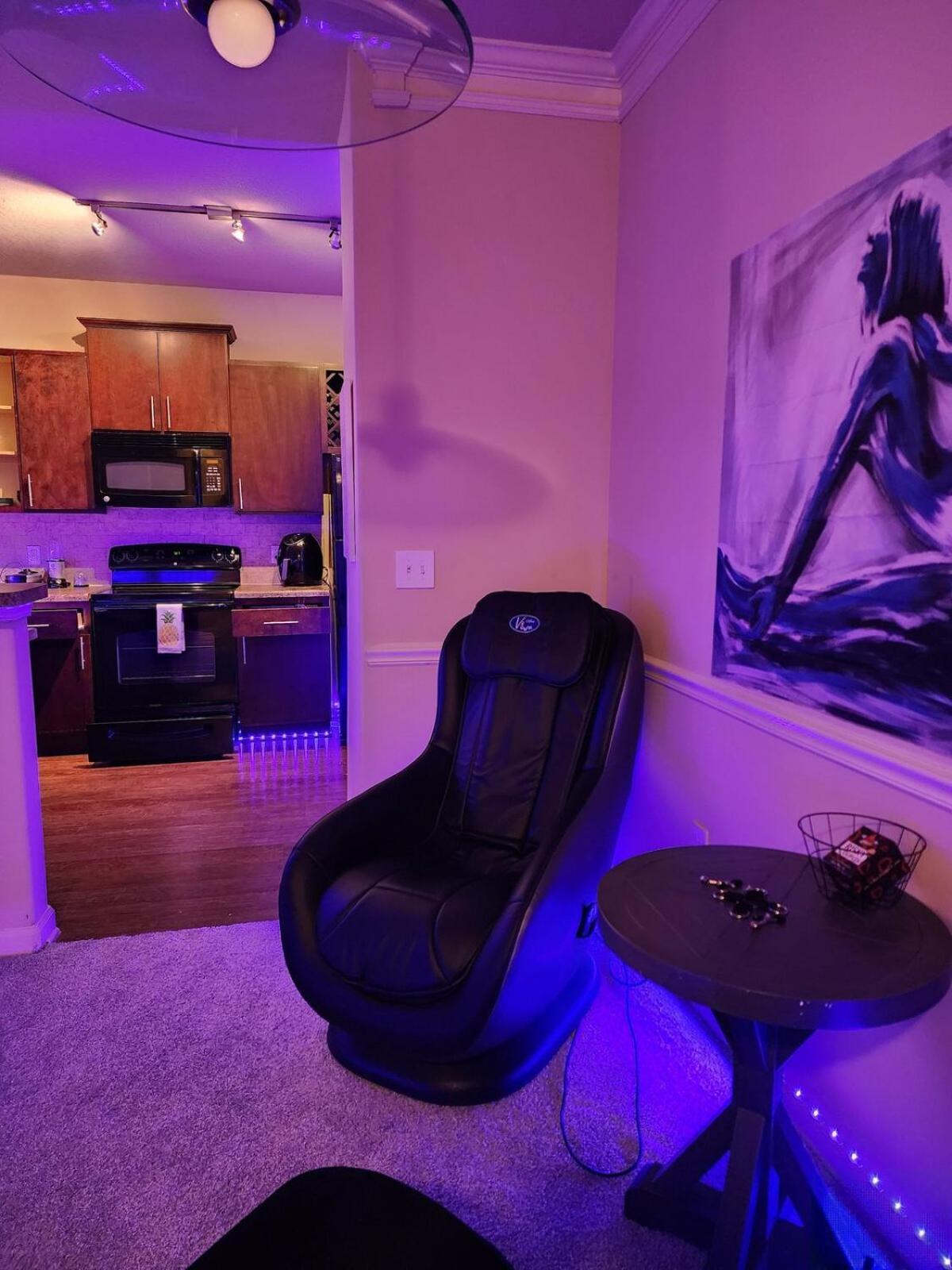 Apartment Two Couple Up - Adults Only! Instant Let's Play Charlotte