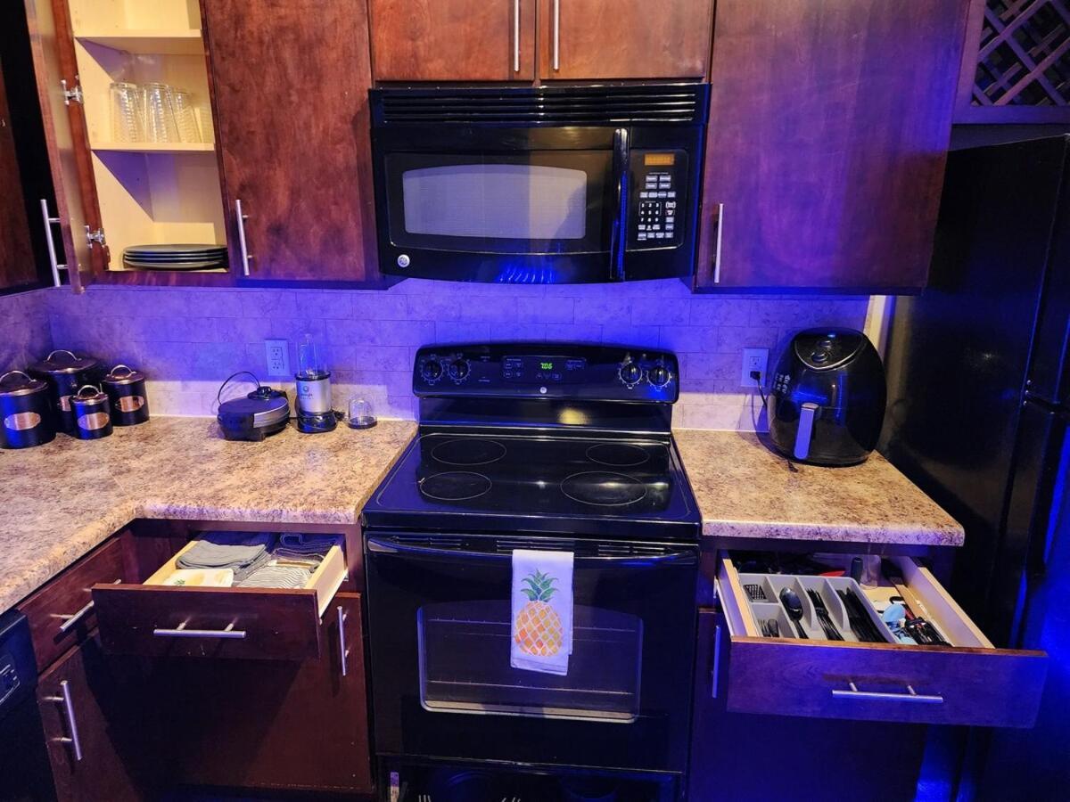 Two Couple Up - Adults Only! Instant Let's Play Apartment Charlotte