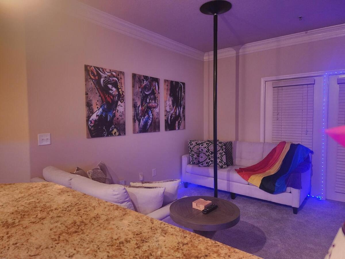 Two Couple Up - Adults Only! Instant Let's Play Apartment *