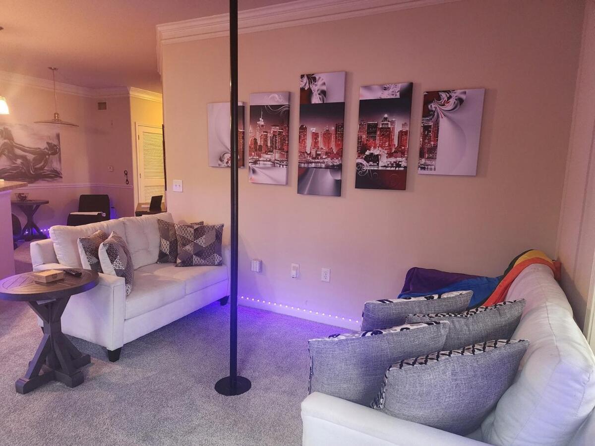 Apartment Two Couple Up - Adults Only! Instant Let's Play