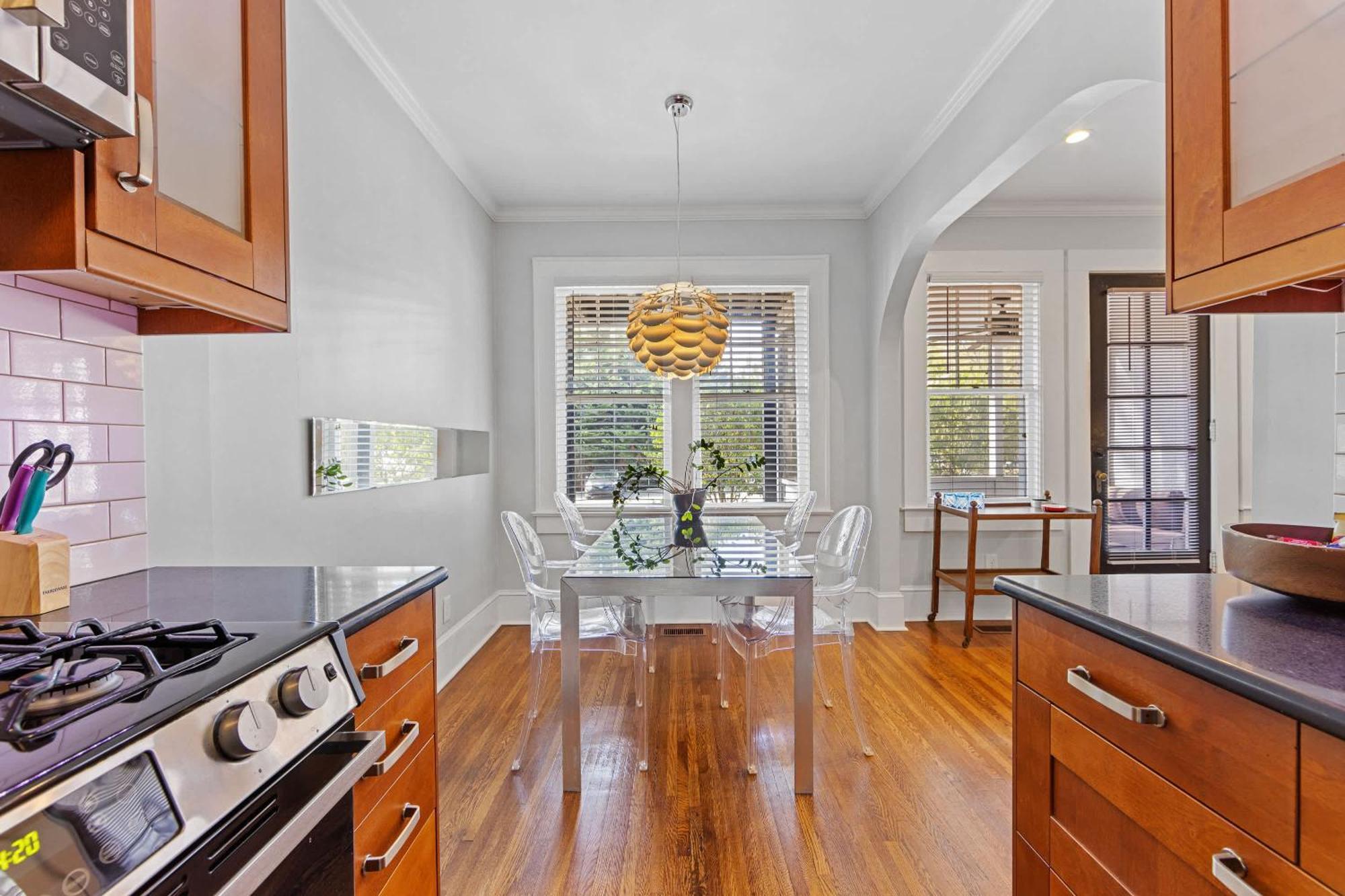 Stylish Myers Park 2 Bedroom With Screened Porch * Charlotte