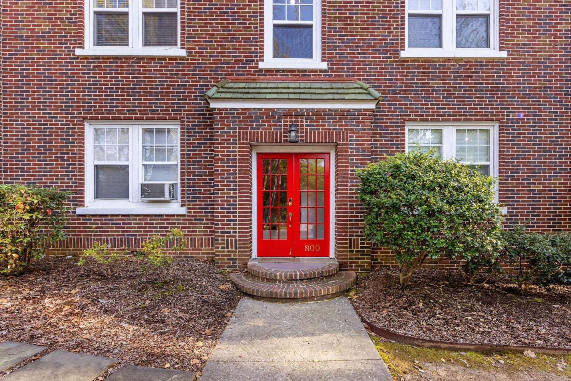 Chic 1 Bedroom Units Near Dilworth Holiday home *