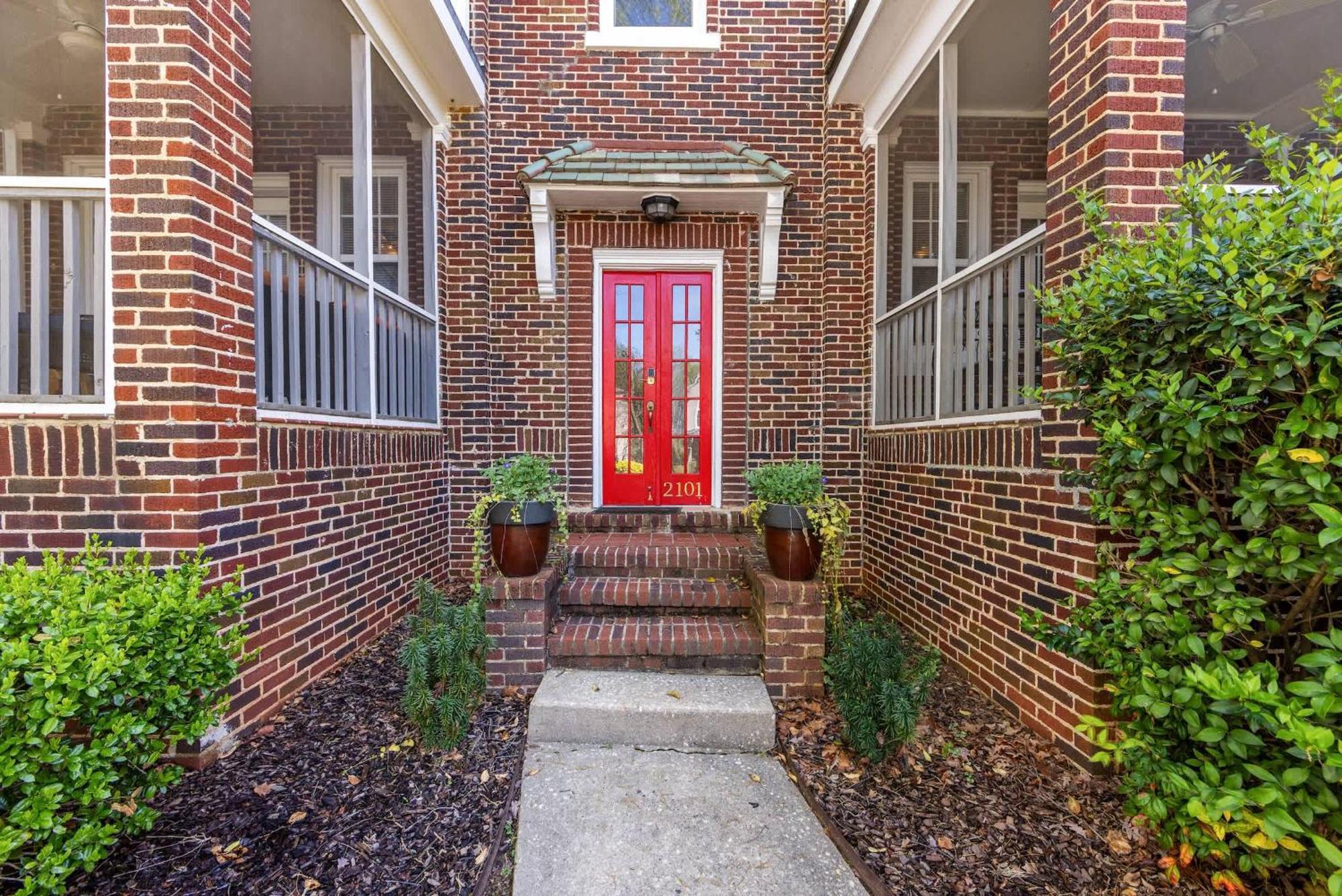 Chic 1 Bedroom Units Near Dilworth *