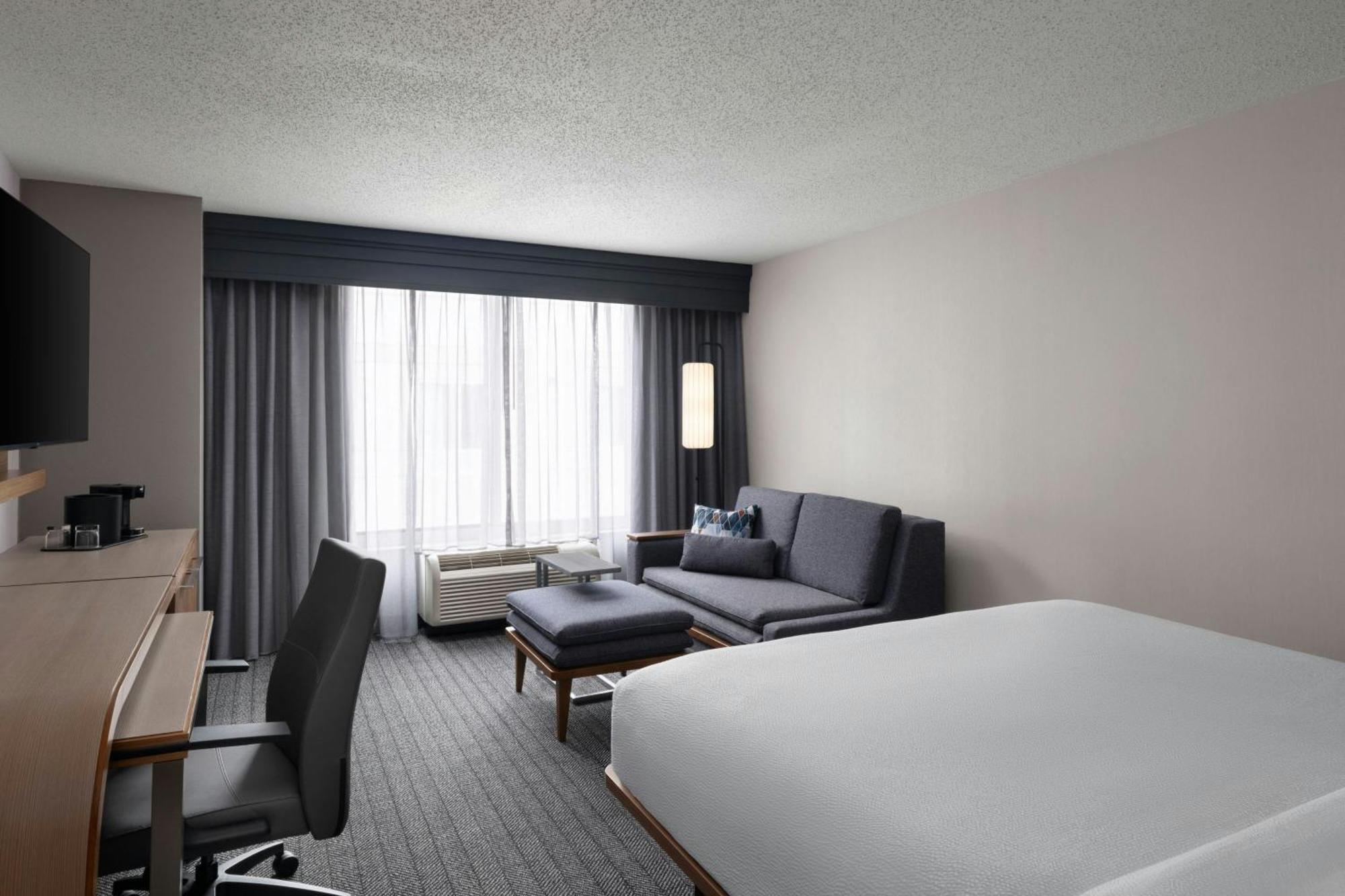 Courtyard Center Charlotte