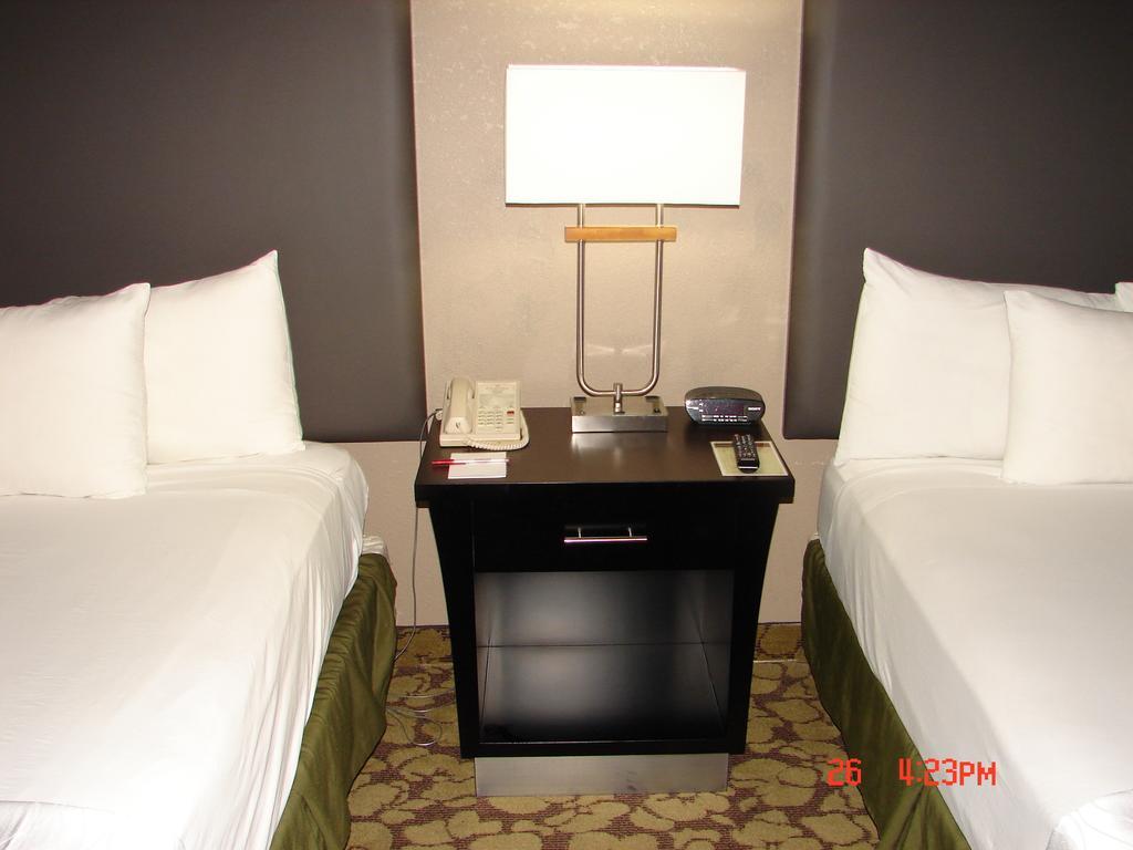 Ramada Plaza By Wyndham South End Airport Hotel Charlotte
