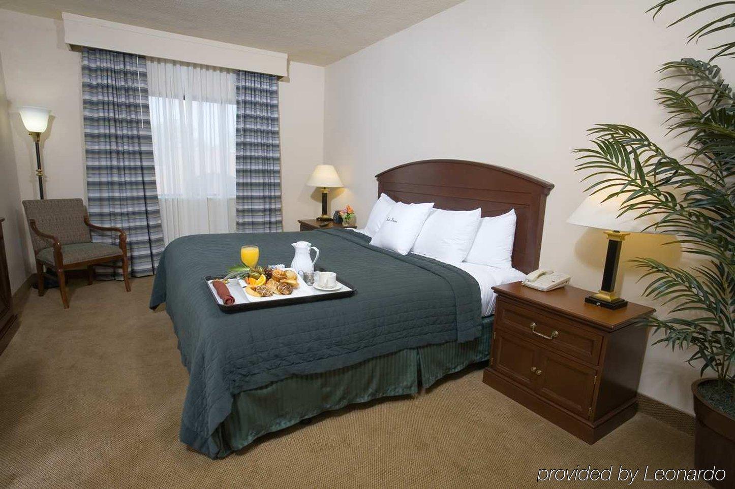 Doubletree By Hilton Charlotte/southpark 3* Charlotte