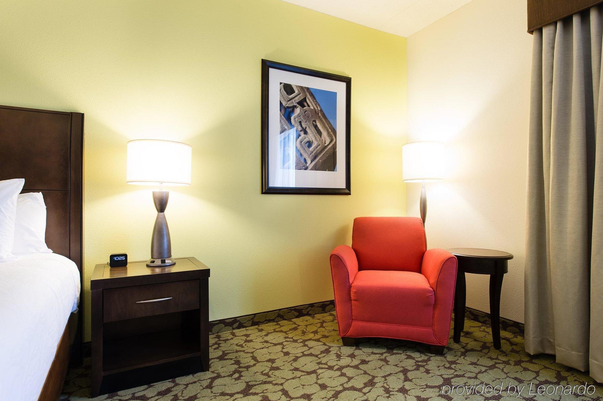 Hilton Garden Airport