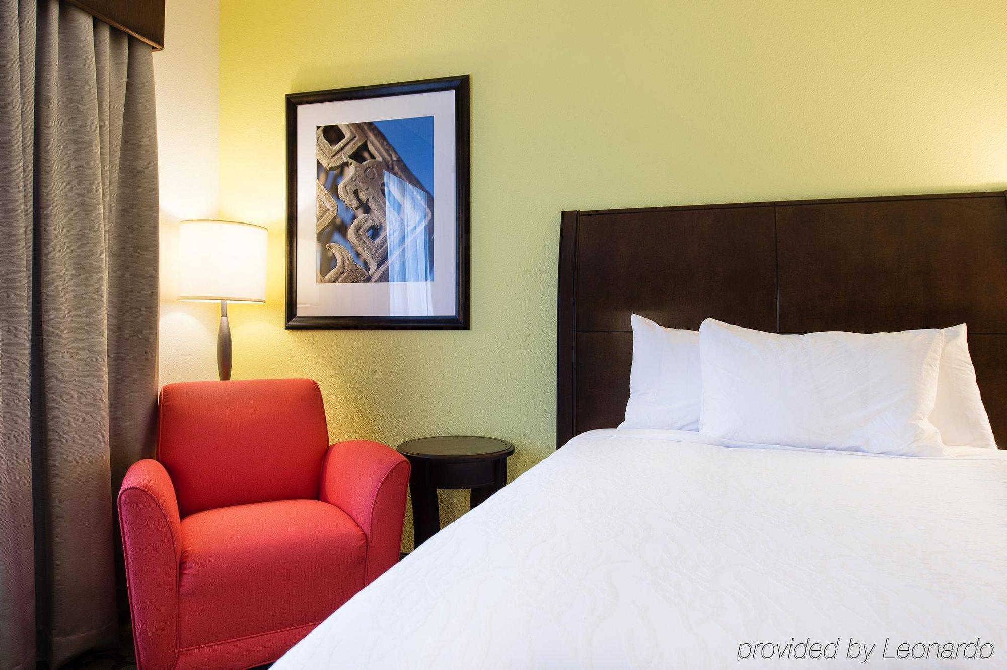 Hotel Hilton Garden Airport
