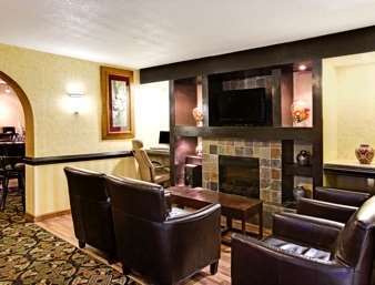 Days By Wyndham Charlotte/woodlawn Near Carowinds Charlotte