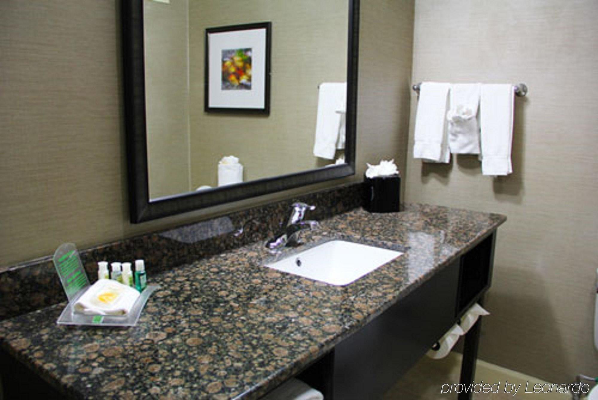 Hotel By Ihg Charlotte