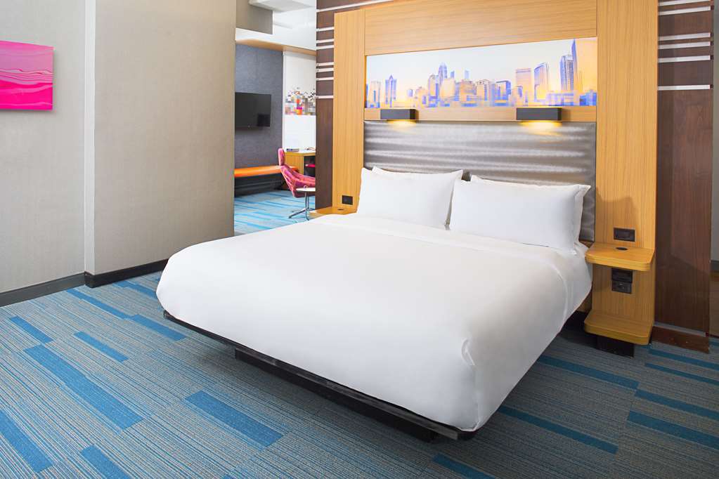 Aloft Center 2*