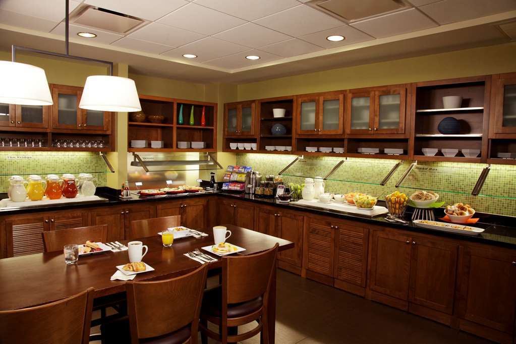 Hyatt Place Airport/lake Pointe Hotel