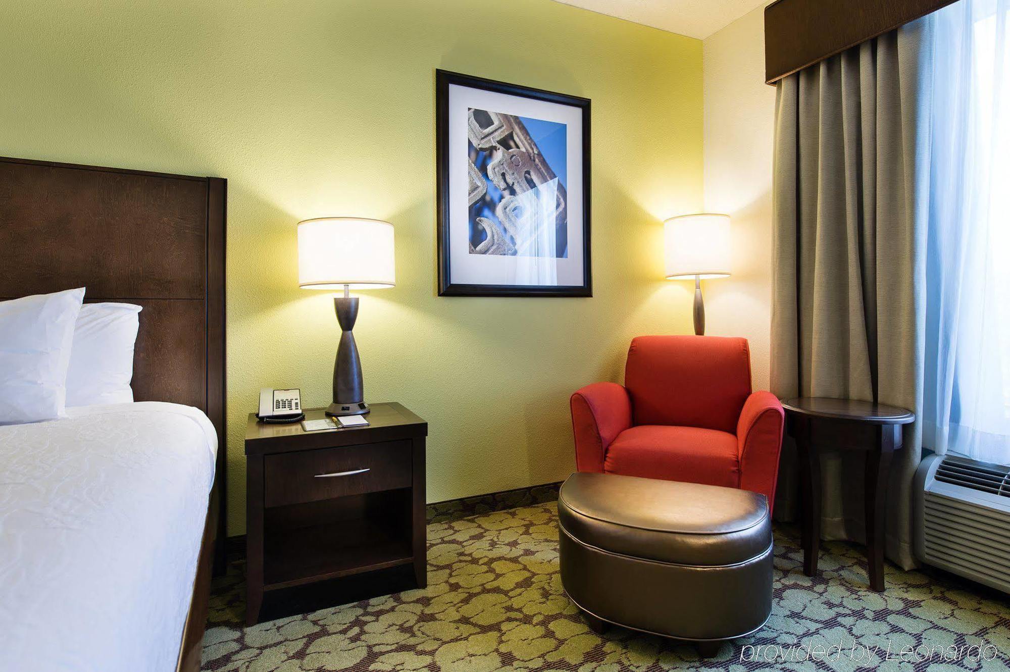 Hotel Hilton Garden Airport