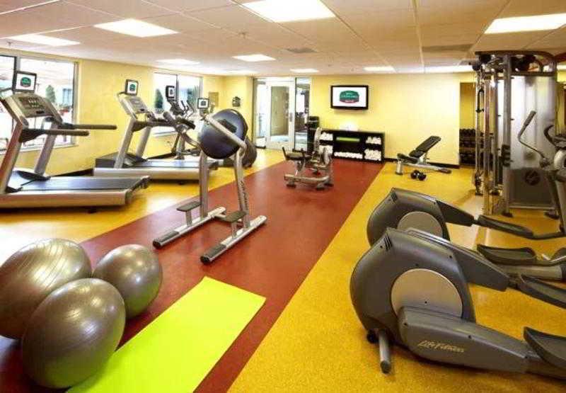Courtyard Center Hotel 3*