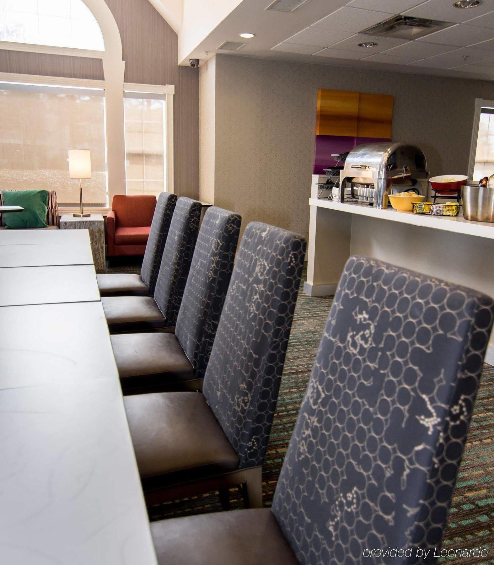 Hotel By Marriott Piper Glen