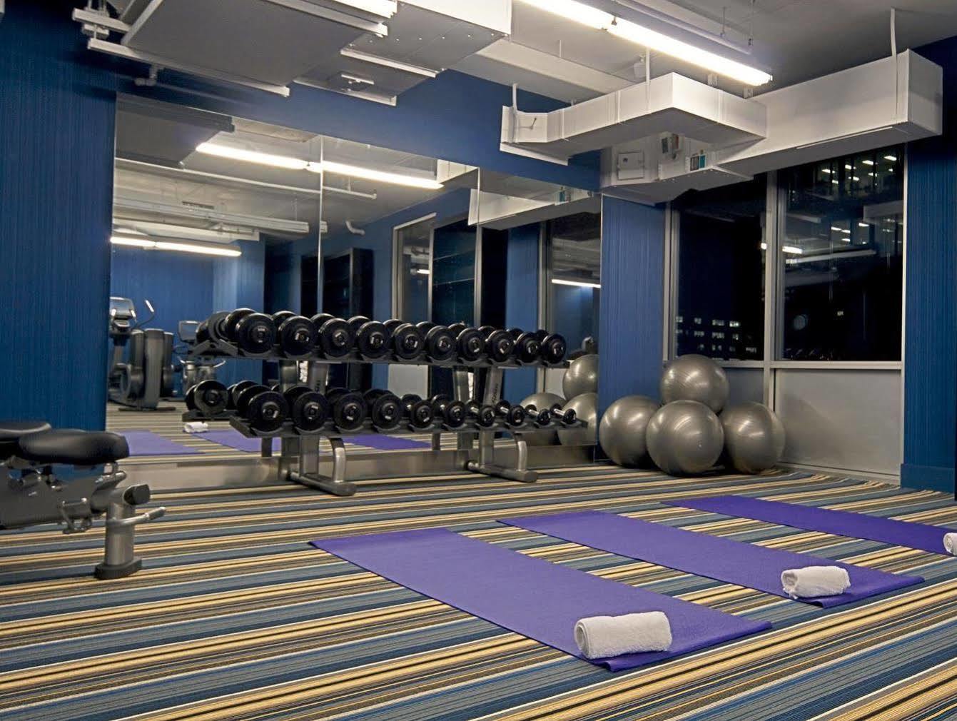 Hotel Aloft Center