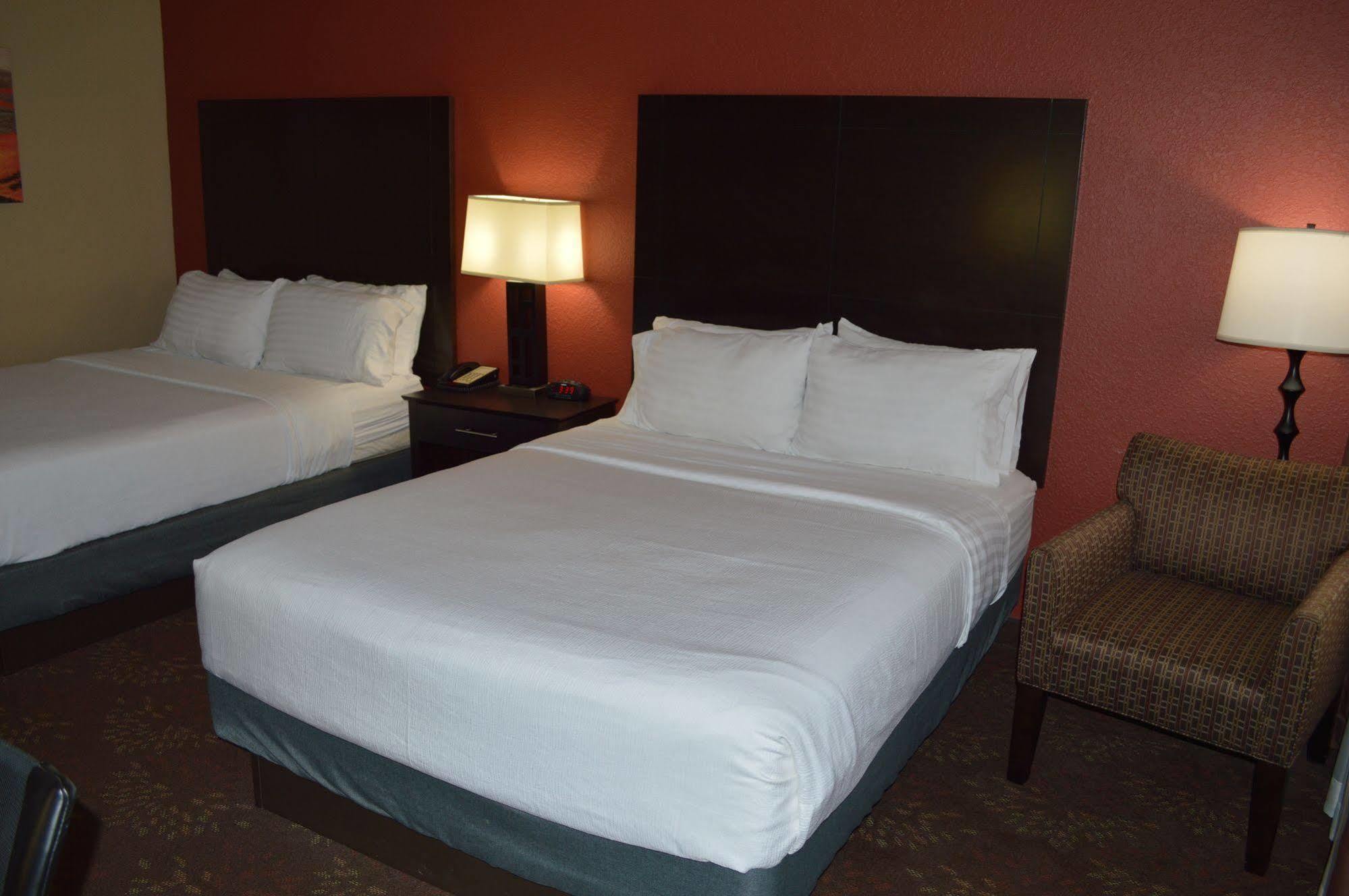 Hotel By Ihg