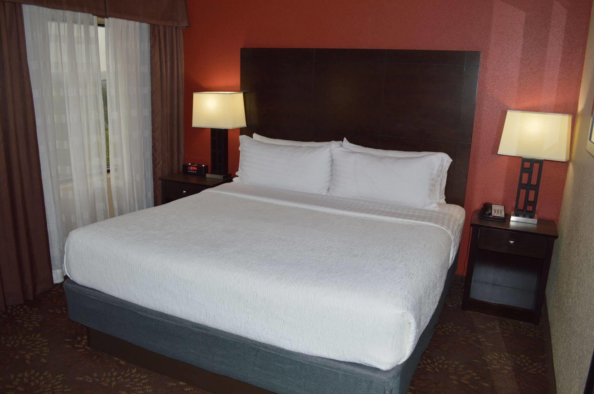 By Ihg Charlotte