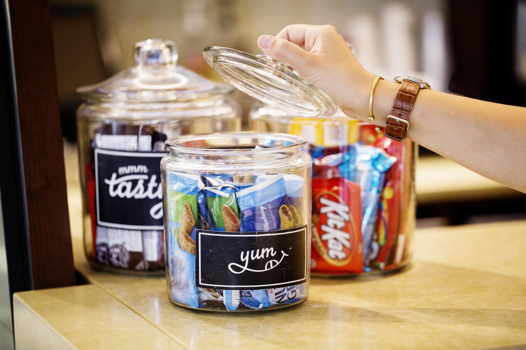 Hotel Hyatt Place Airport Billy Graham Parkway