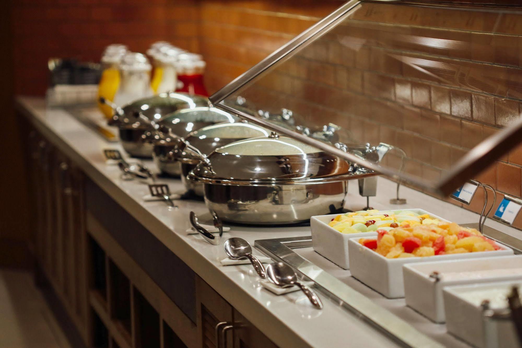 Hyatt House Center Hotel 3*